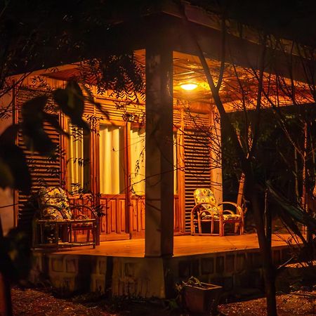 Eden De La Tsiribihina Hotel Miandrivazo Buitenkant foto