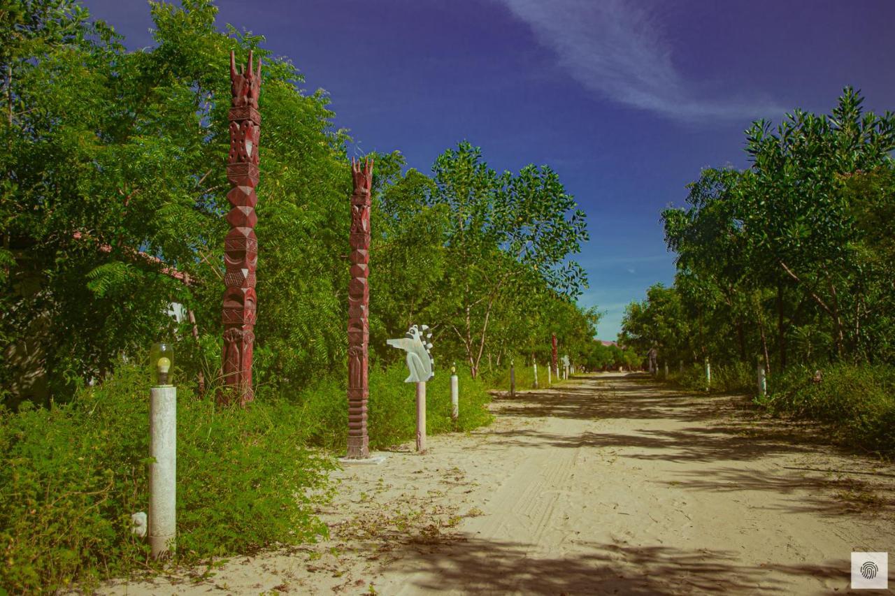 Eden De La Tsiribihina Hotel Miandrivazo Buitenkant foto