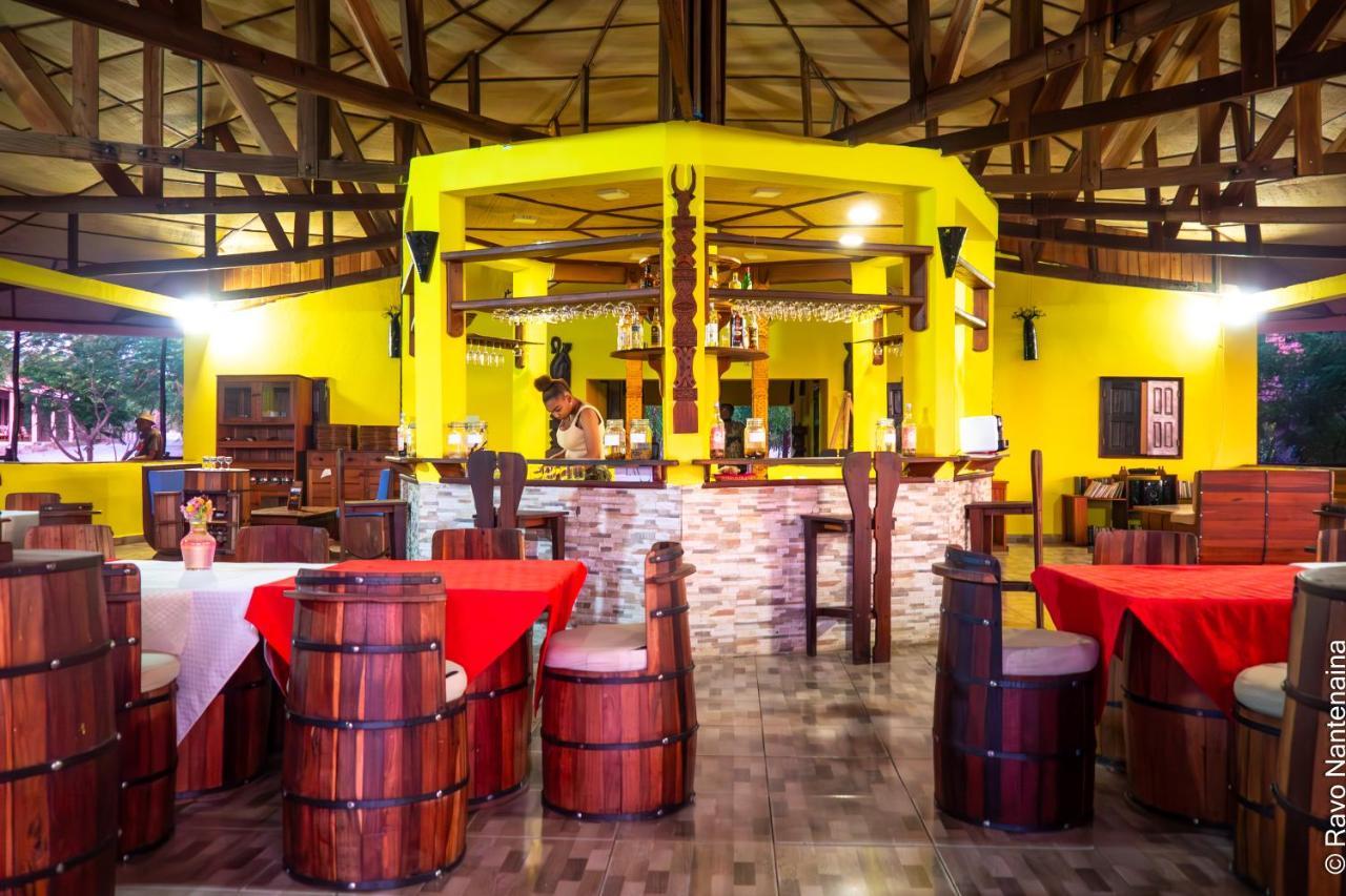 Eden De La Tsiribihina Hotel Miandrivazo Buitenkant foto