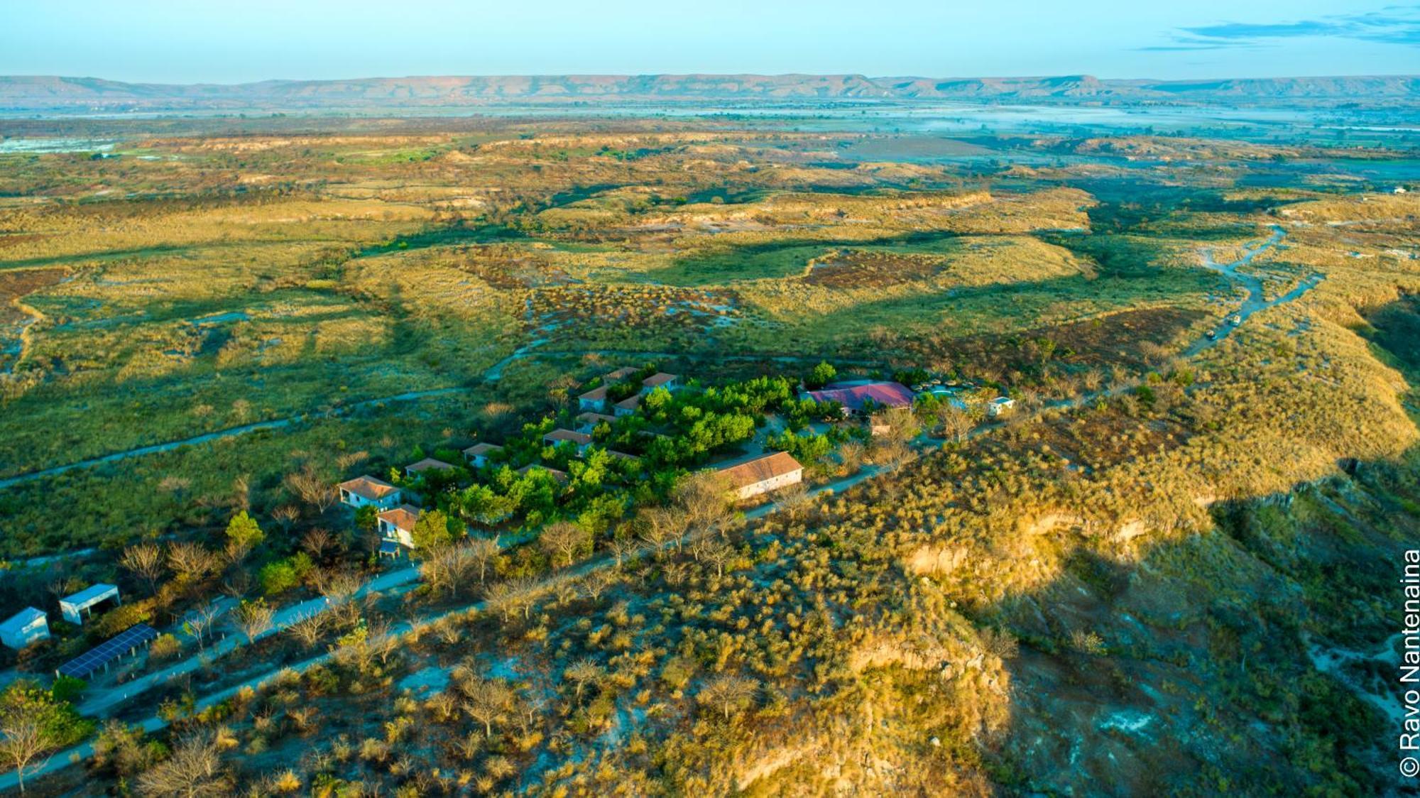Eden De La Tsiribihina Hotel Miandrivazo Buitenkant foto