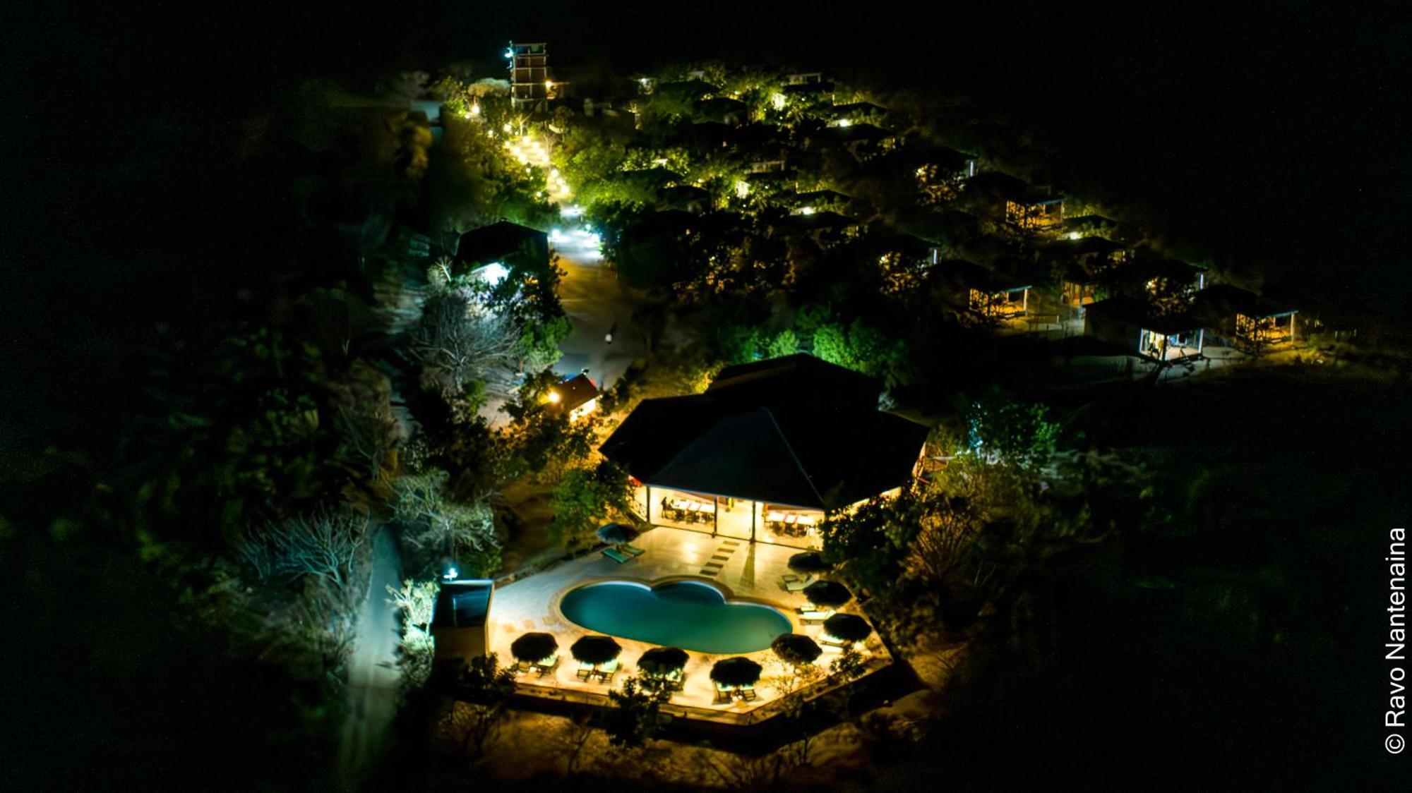 Eden De La Tsiribihina Hotel Miandrivazo Buitenkant foto