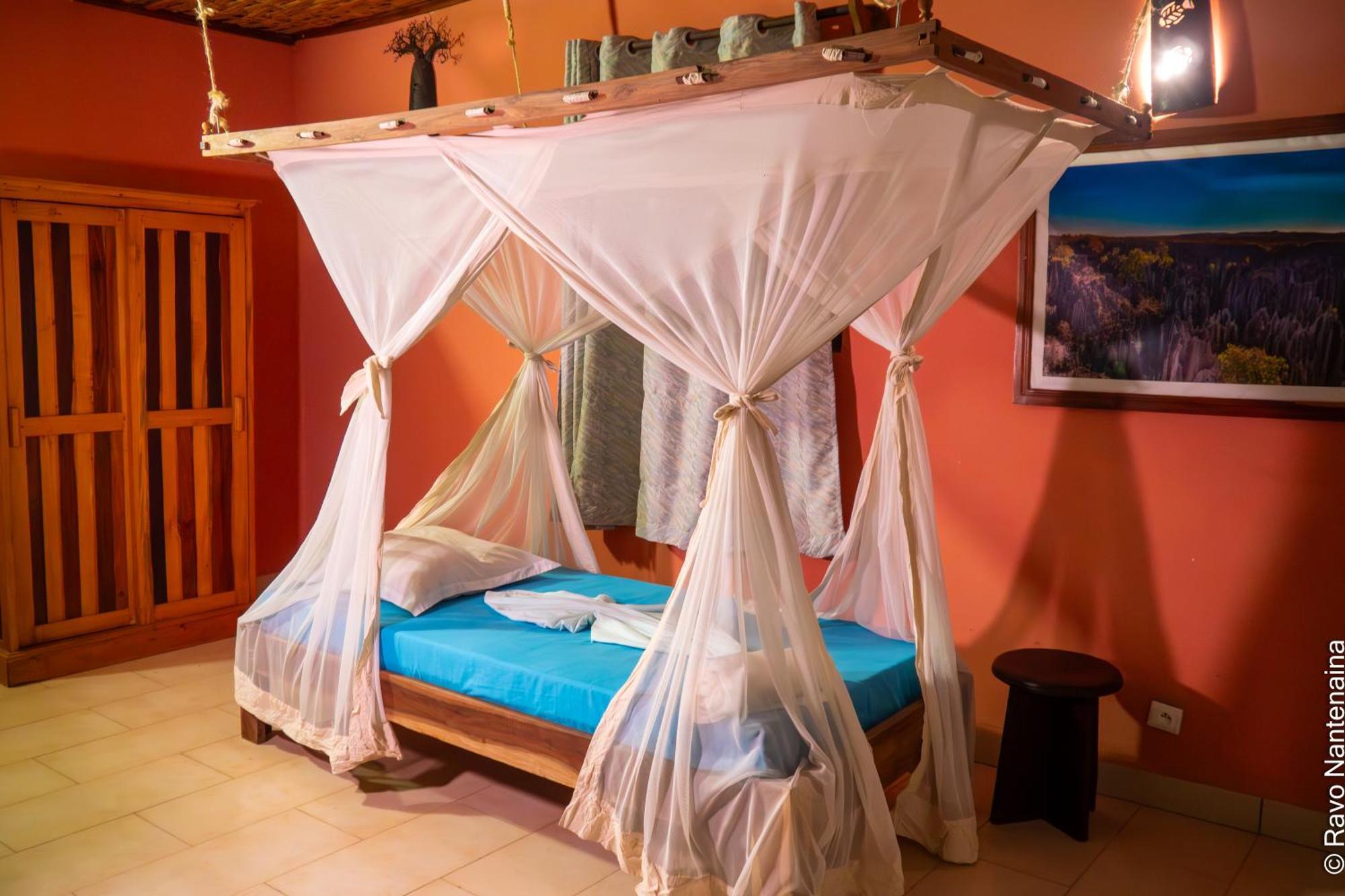 Eden De La Tsiribihina Hotel Miandrivazo Buitenkant foto