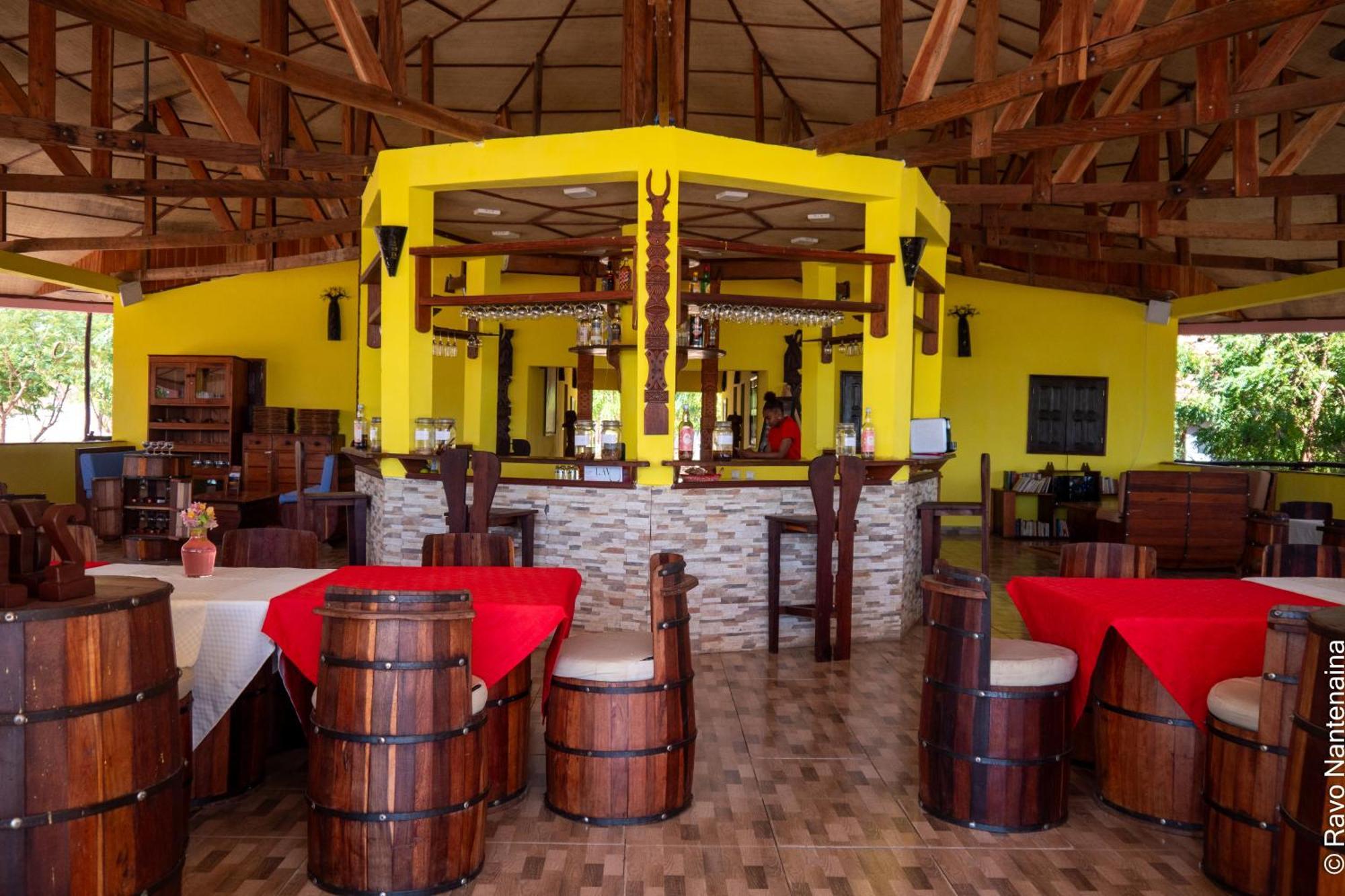 Eden De La Tsiribihina Hotel Miandrivazo Buitenkant foto