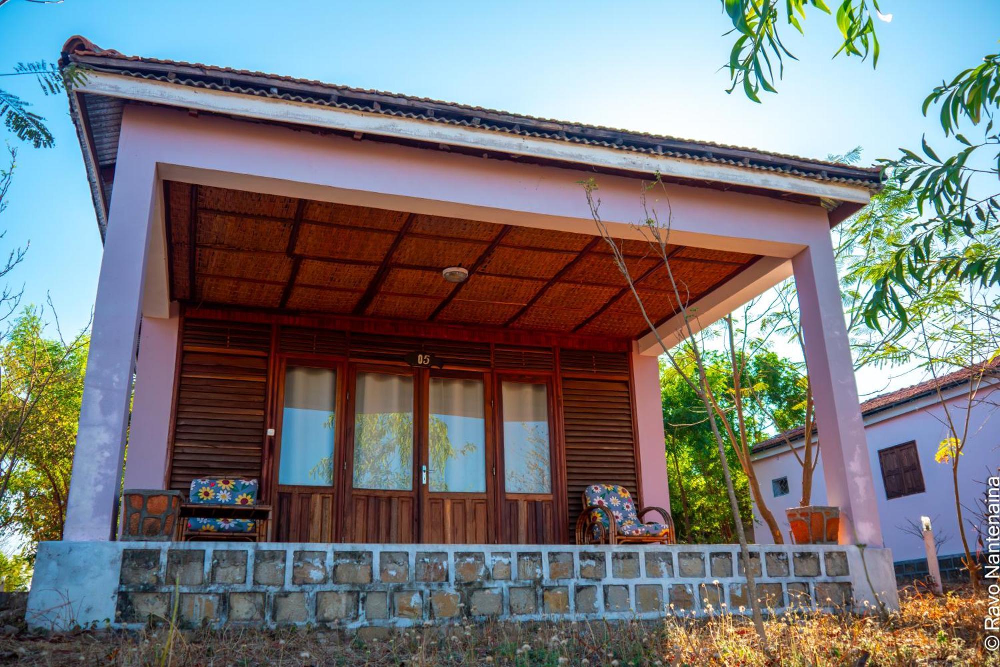 Eden De La Tsiribihina Hotel Miandrivazo Buitenkant foto